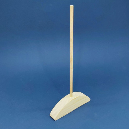 Drevený stojan, polkruhová podstava Drevený stojan, polkruhová podstava