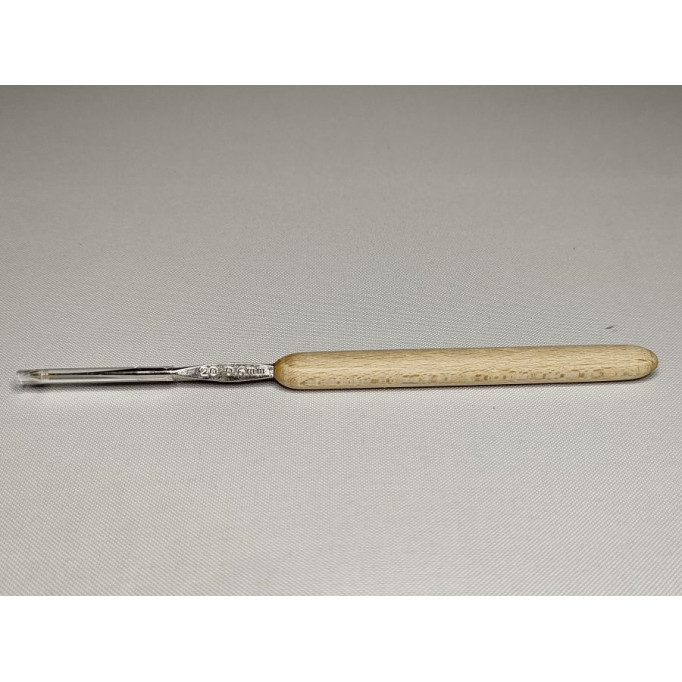 Crochet hook with wooden handle (0.60 mm)