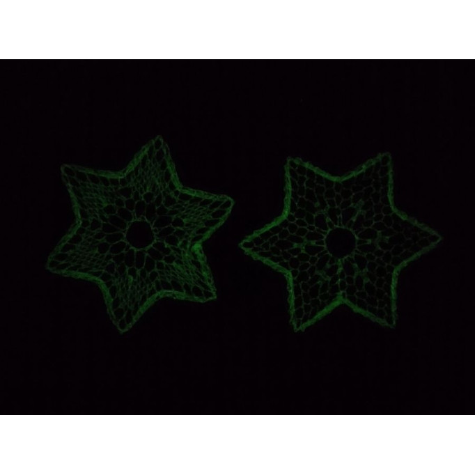 Fluorescent thread LUMINA - Color: creamy white (02)